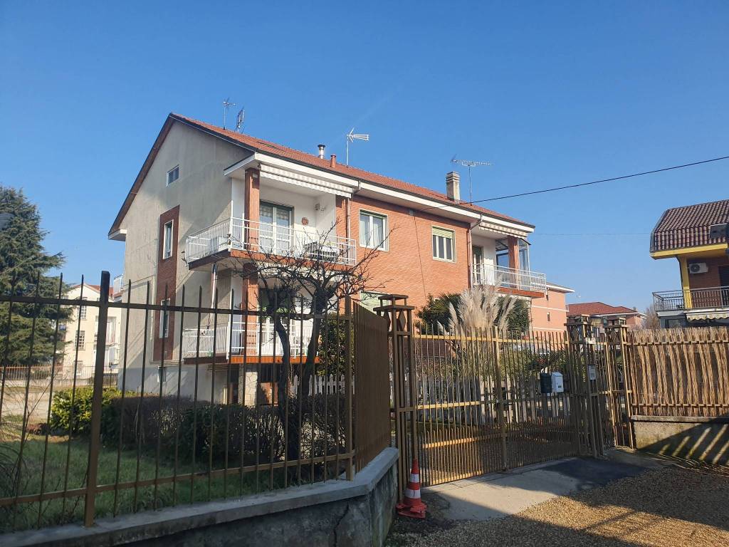 Appartamento a Piossasco in Via Giovanni Lanza, 12 - Foto 2