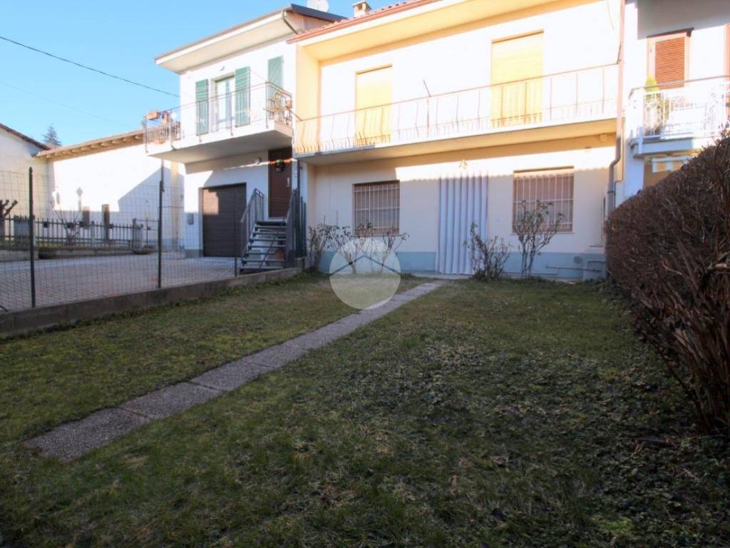 Casa indipendente a Monticello d'alba in Via Camillo Muratore, 24 - Foto 2