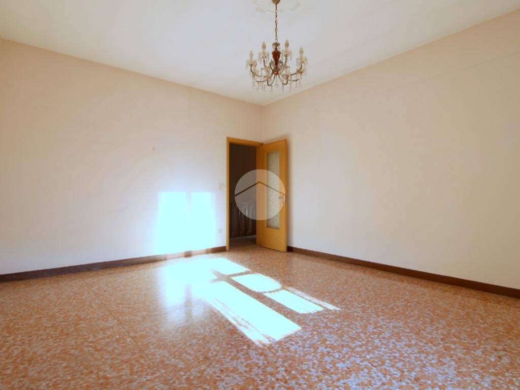 Casa indipendente a Monticello d'alba in Via Camillo Muratore, 24 - Foto 5