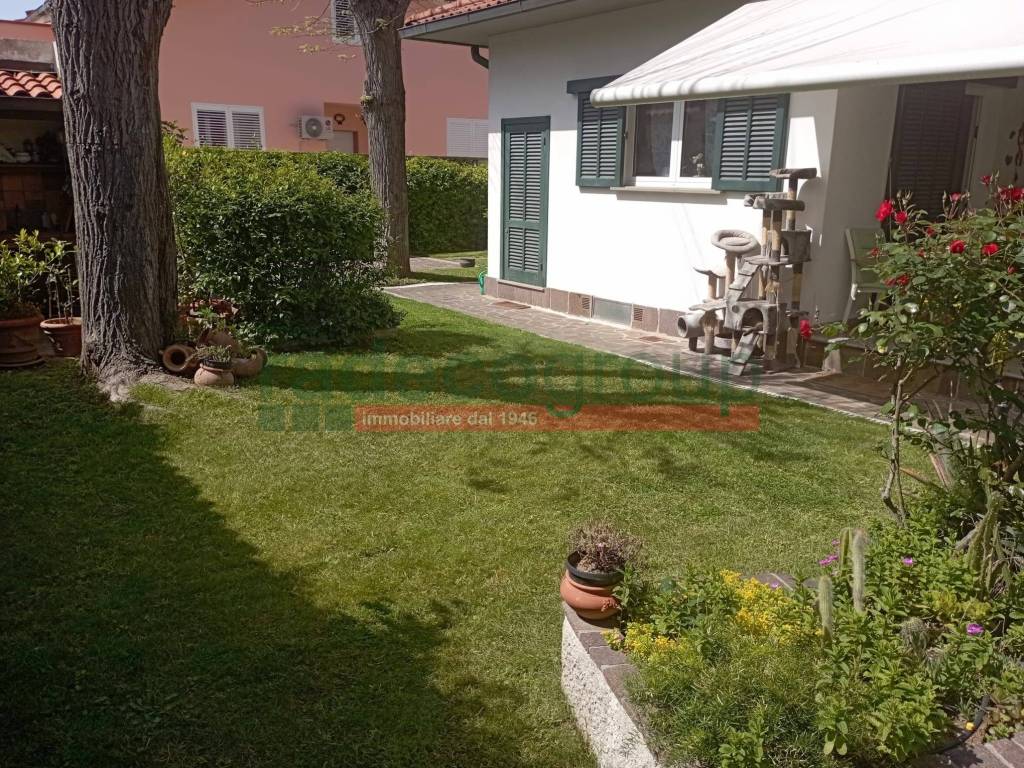 Villa a Livorno in Via del Fagiano - Foto 2