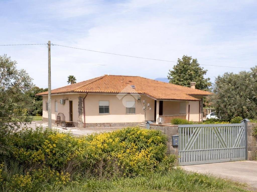 Casa indipendente a Pontinia in Via Migliara 54 sx, 267 - Foto 2