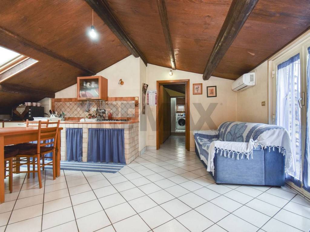 Attico / mansarda a Acireale in VIA MARIO ARCIDIACONO, 5 - Foto 2