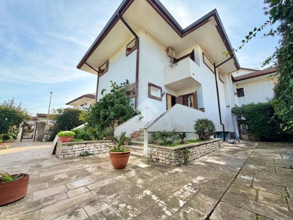 Villa a Bari in Via G. Gentile - Foto 4