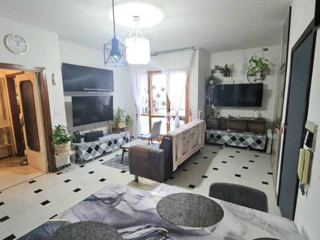 Appartamento a Bellante in Via Ignazio Silone, 15 - Foto 2