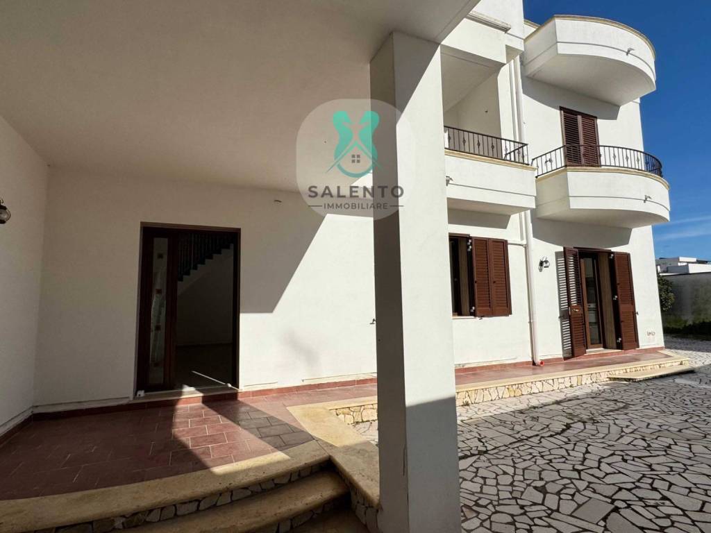 Villa a Salice salentino in Via Gastone Valente, 51 - Foto 4