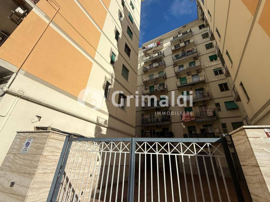 Appartamento a Salerno in Via Lucio Petrone - Foto 5