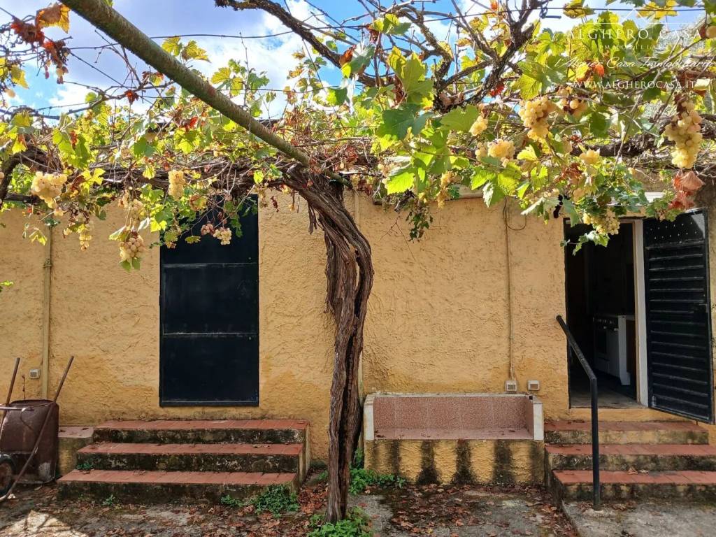 Villa a Alghero in Strada Consortile Sant'Anna Pollina, 26 - Foto 2