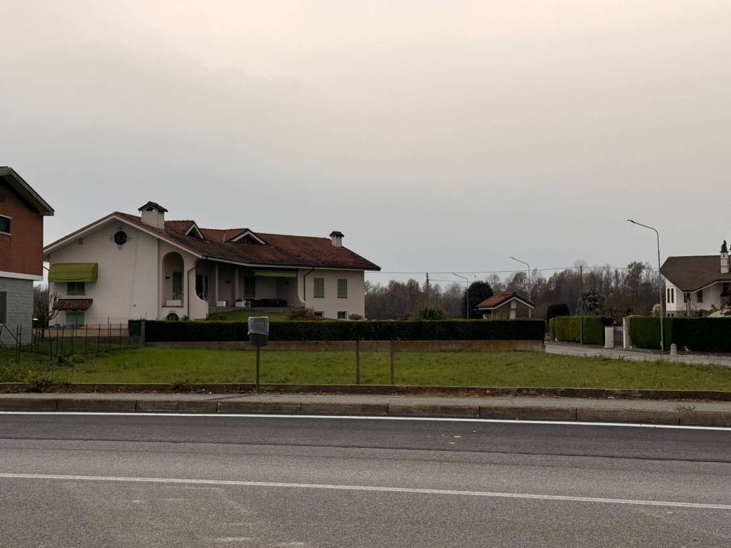 Terreno a Casalgrasso in Via Circonvallazione, 27 - Foto 2