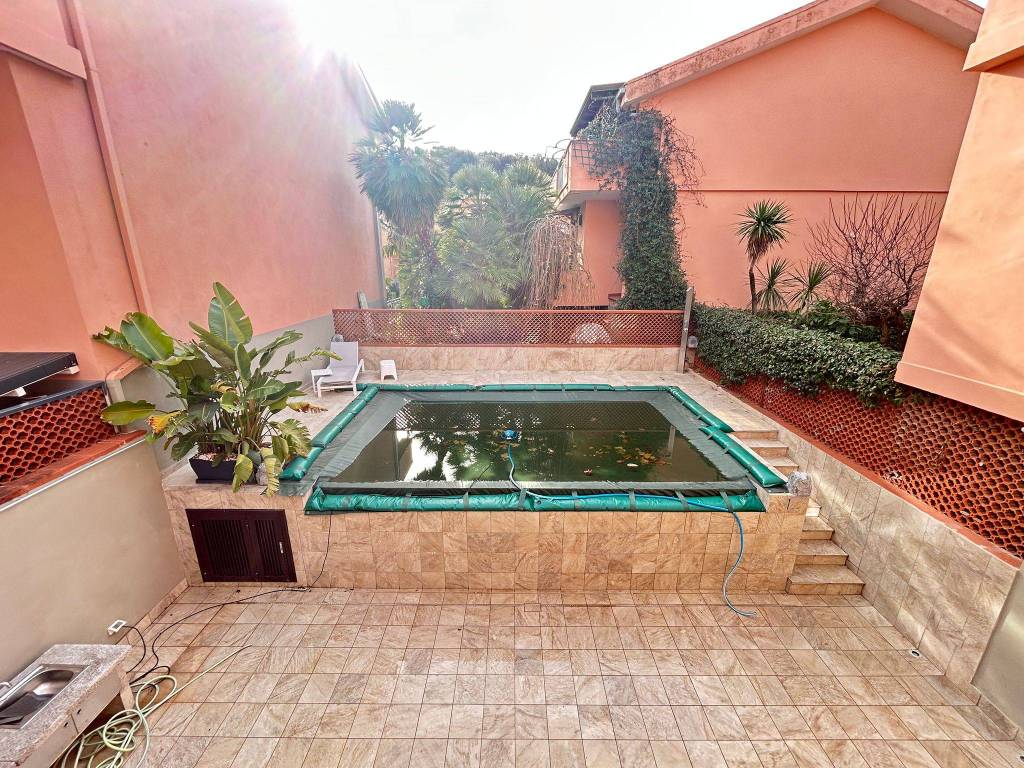 Villa a Caserta in Via Michele Camusso - Foto 3