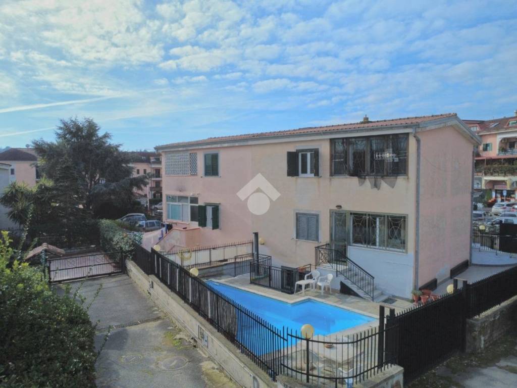 Villa a Giugliano in campania in Via S. Nullo, 177 - Foto 2