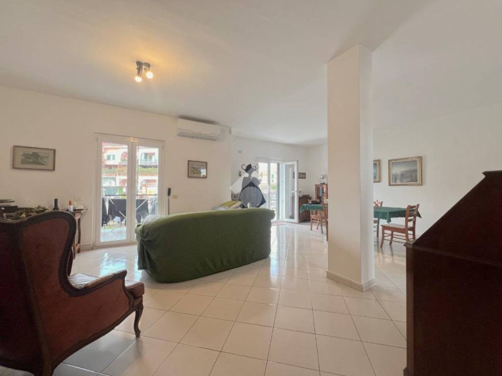 Villa a Giugliano in campania in Via S. Nullo, 177 - Foto 5