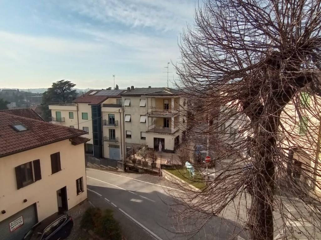 Appartamento a Costa masnaga in Via 25 Aprile - Foto 2
