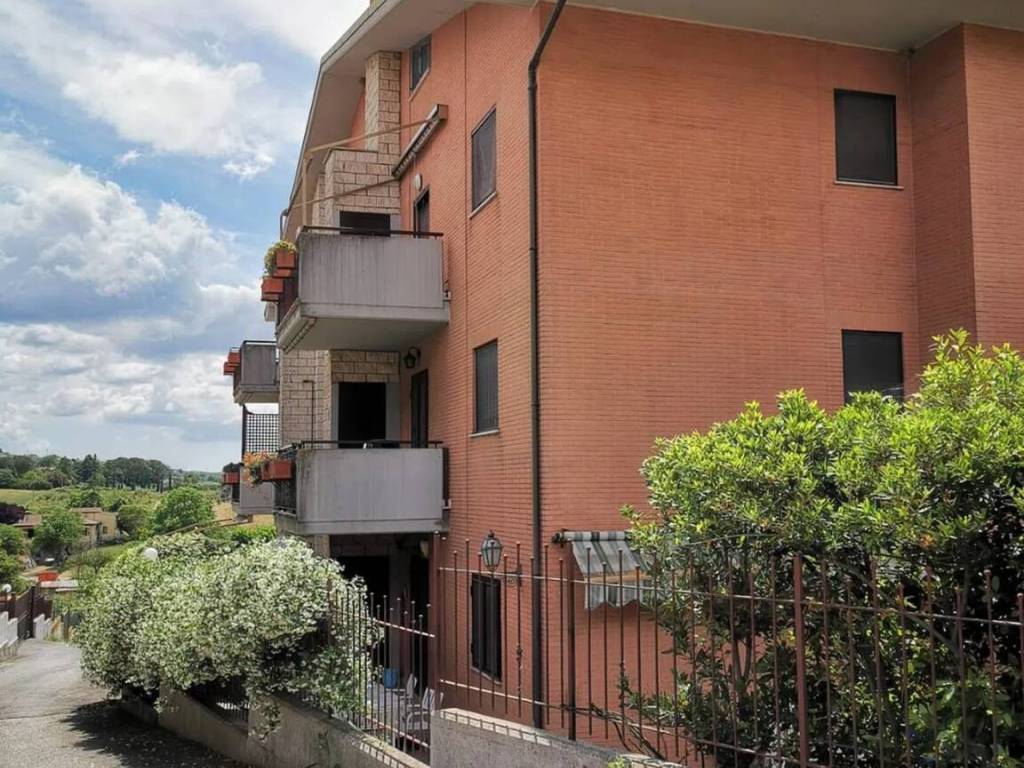 Appartamento a Monterotondo in Via San Martino, 203 - Foto 5