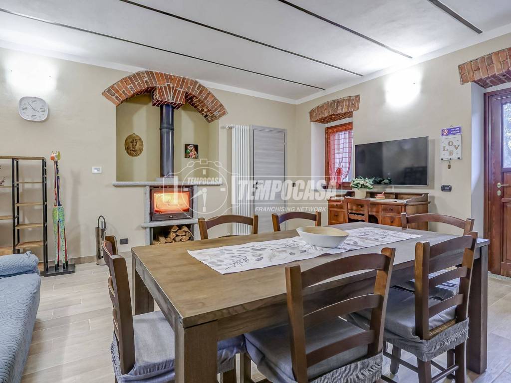 Appartamento a Borgomanero in Via Casale Canuggioni - Foto 4