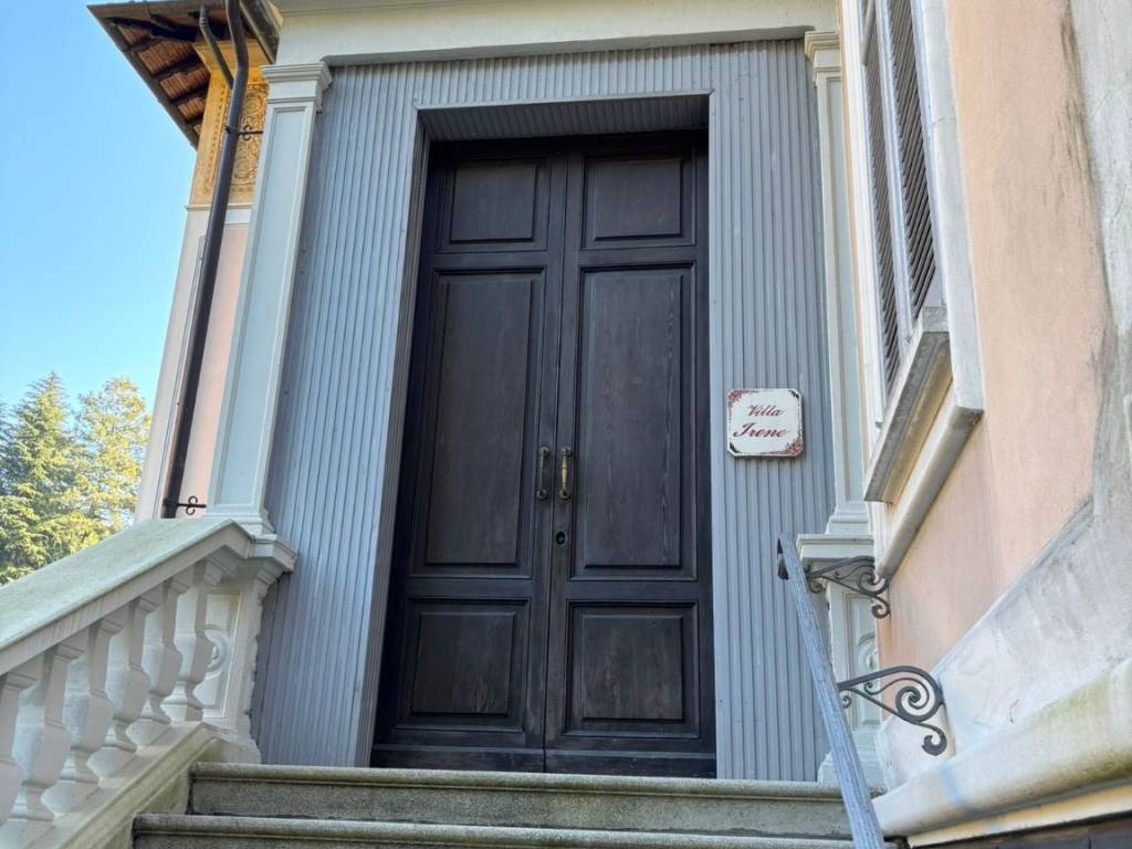 Appartamento a Varese in Via Francesco Caracciolo, 83 - Foto 2