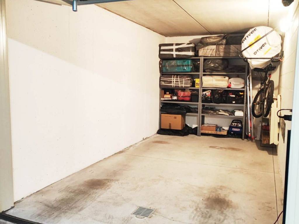 Box / garage a Gerenzano in Via Marco Biagi - Foto 4