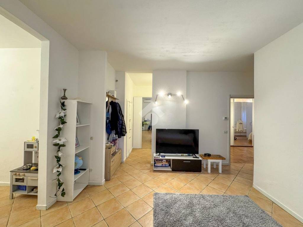 Appartamento a Pontedera in Via Armando Diaz, 70 - Foto 2