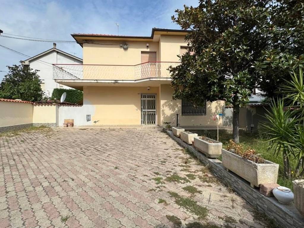 Appartamento a Montesilvano in Via Tirreno - Foto 2