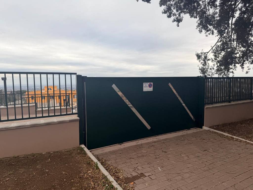 Box / garage a Frascati in Viale Vittorio Veneto - Foto 3