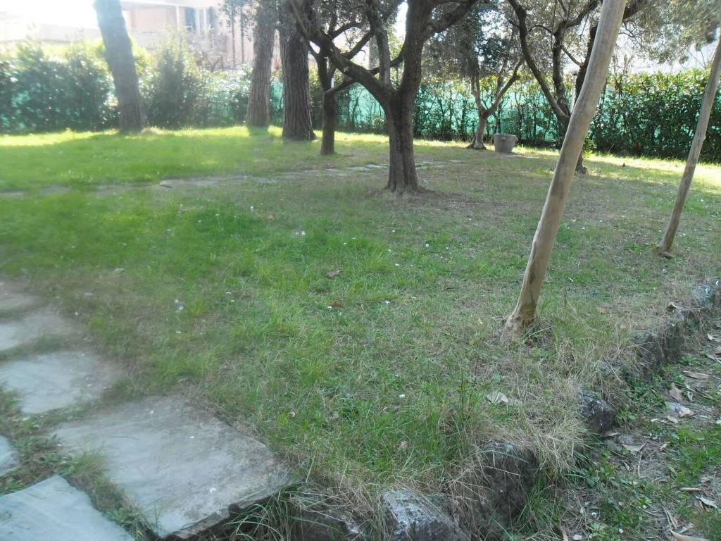 Villa a Sarzana in Via Camponesto No Number - Foto 2