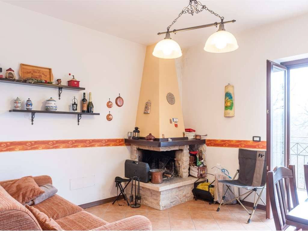 Appartamento a Castel del giudice in Via Roma - Foto 3