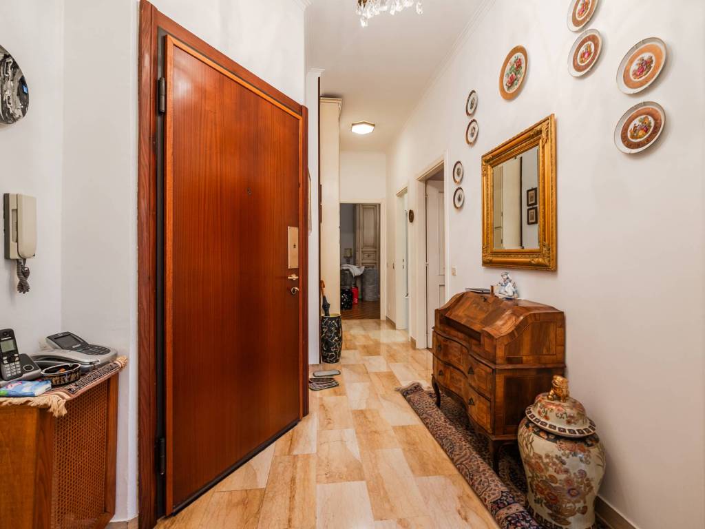 Appartamento a Chiavari in Piazzale Commendator Giuseppe Rocca - Foto 2