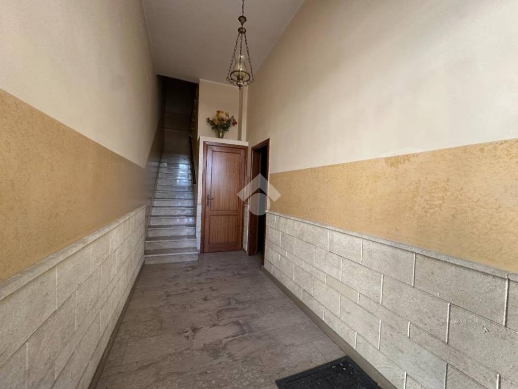 Casa indipendente a Canosa di puglia in Via M. R. Imbriani, 93 - Foto 2