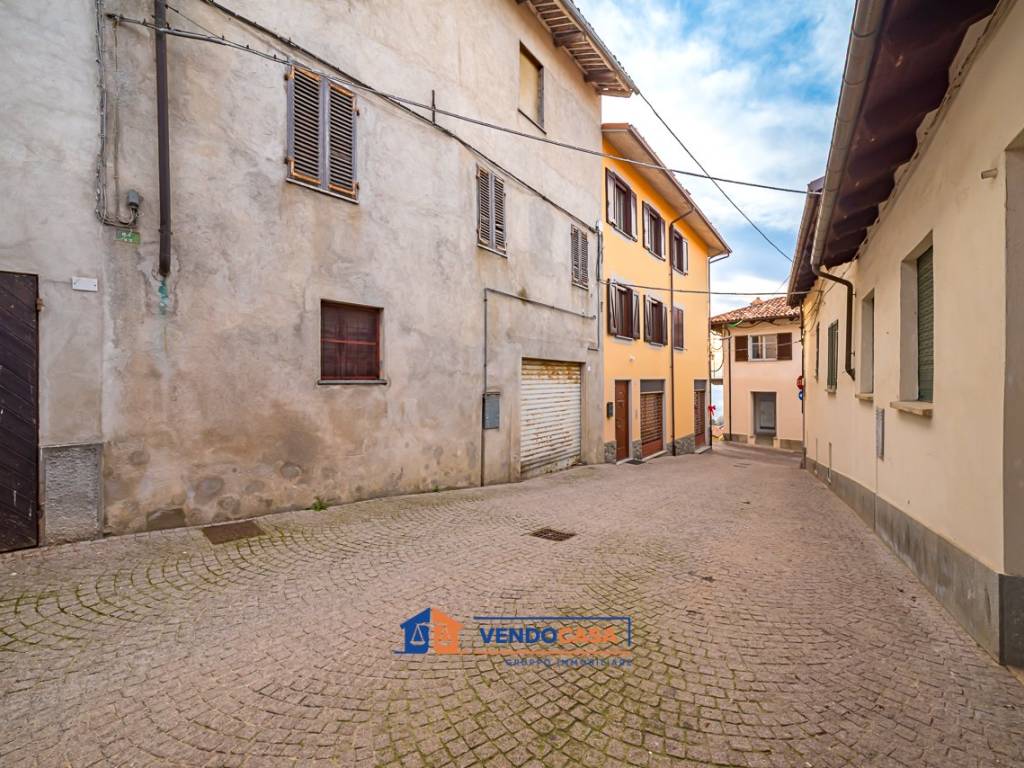 Casa indipendente a Novello in Via Millefiori, 12 - Foto 2