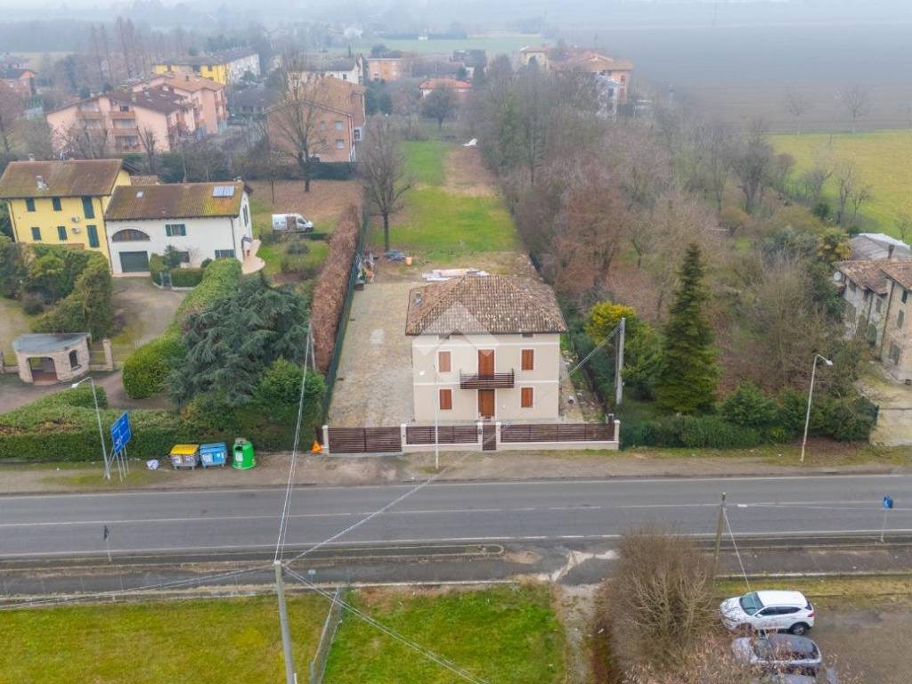 Casa indipendente a Cadelbosco di sopra in Via L. Da Vinci, 7 - Foto 3