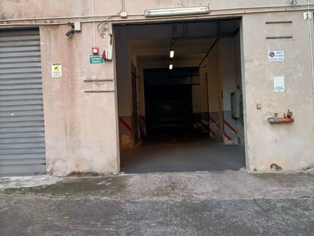 Box / garage a Catania in Via Giuseppe Missori - Foto 3