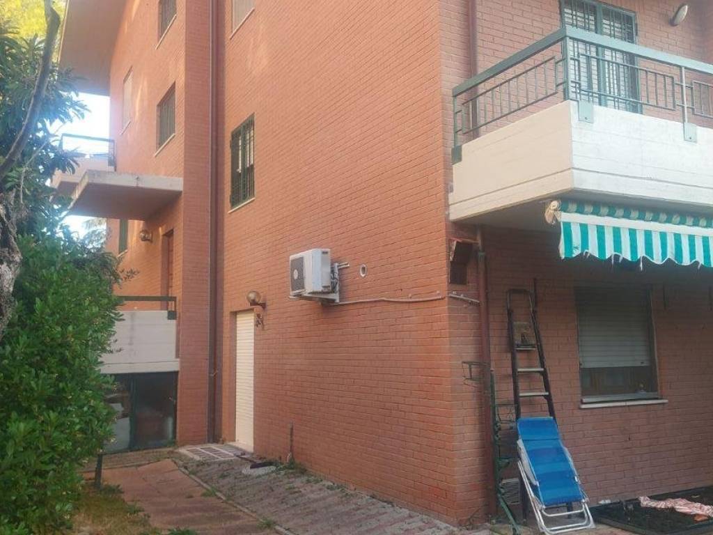 Villa a Pesaro in Via Lamone - Foto 3