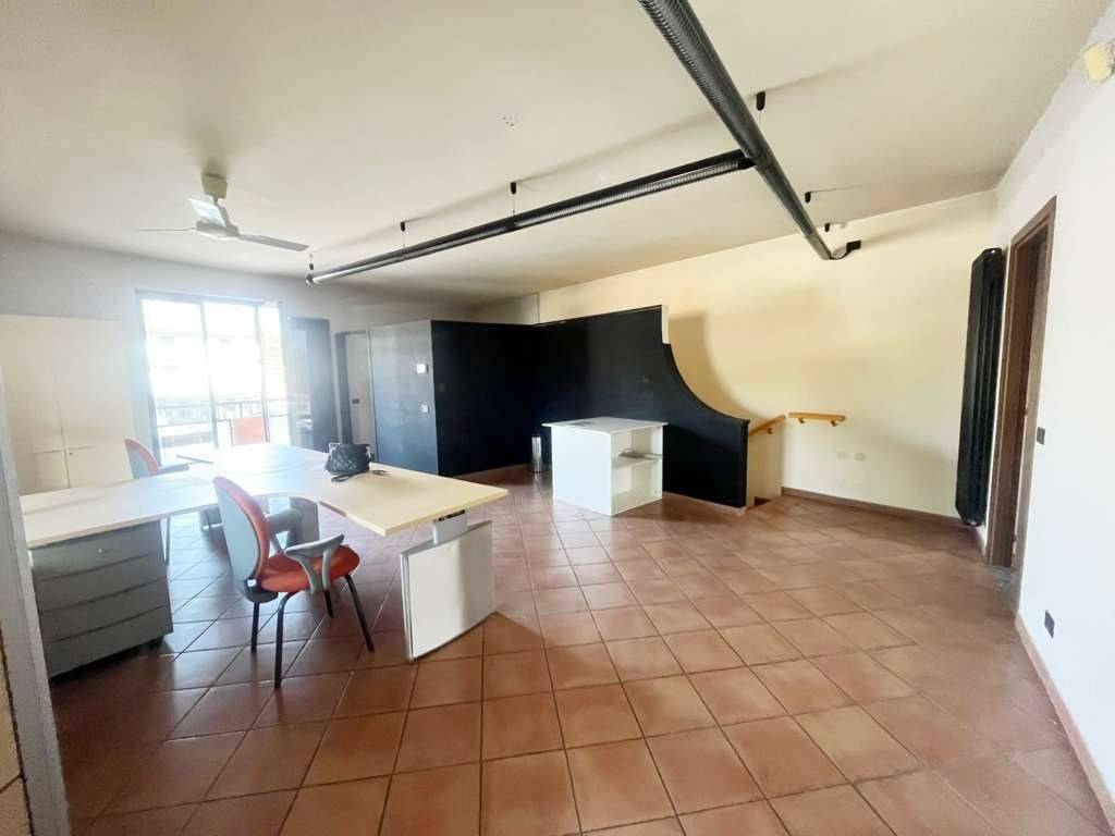 Immobile a Castelletto sopra ticino in Via Sempione - Foto 4