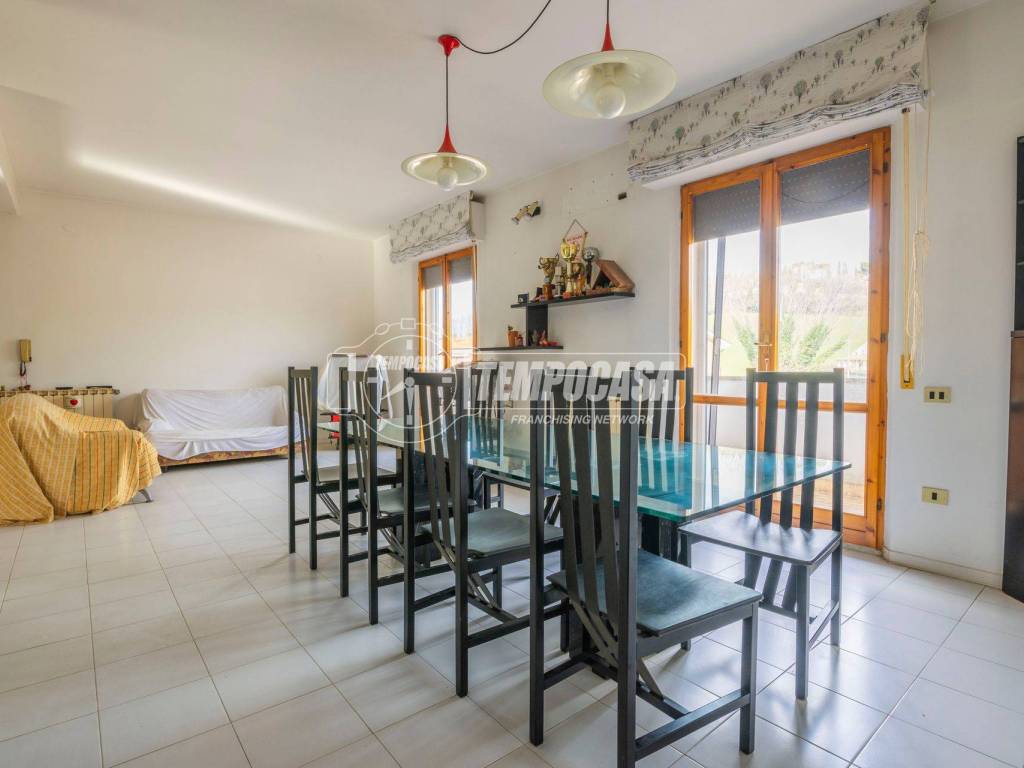 Appartamento a Trecastelli - Foto 5