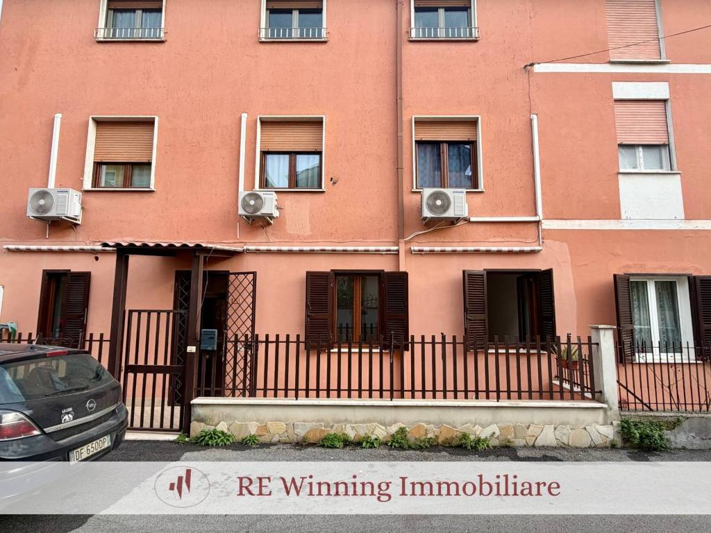 Appartamento a Guidonia montecelio in Via dei Garofani - Foto 2