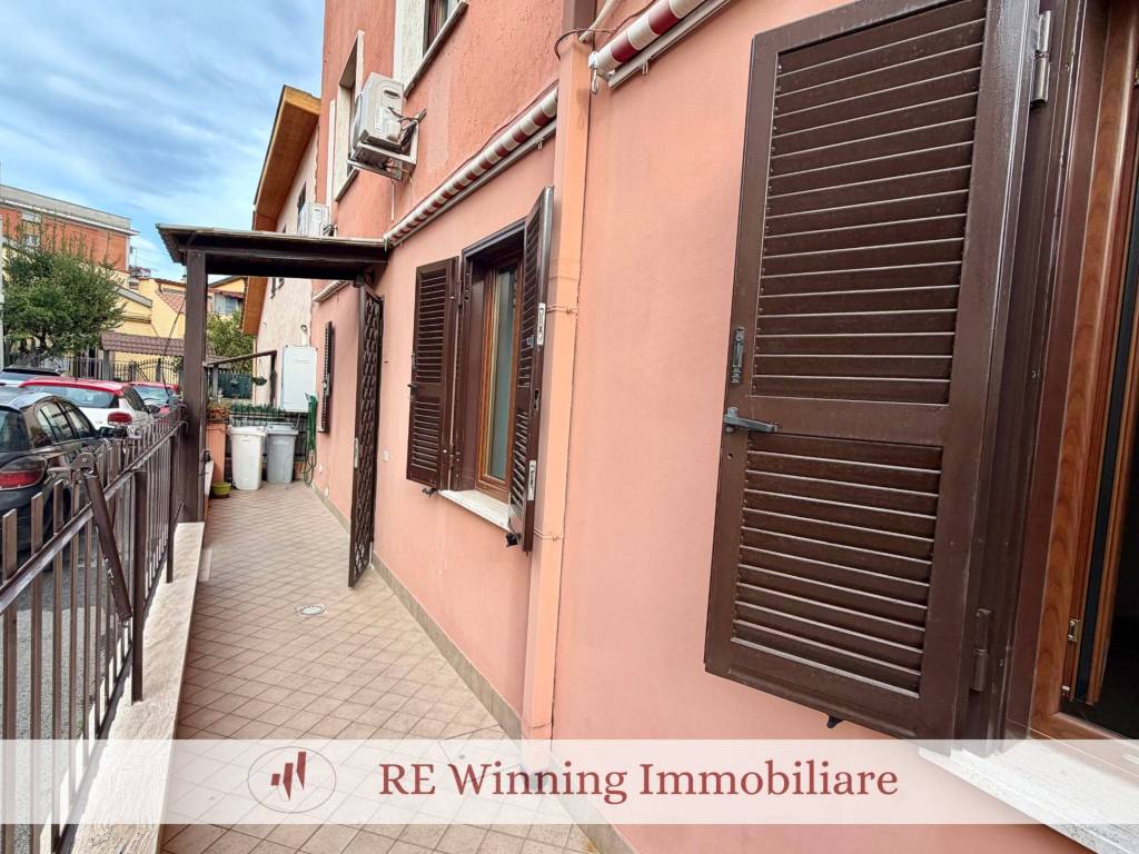 Appartamento a Guidonia montecelio in Via dei Garofani - Foto 5