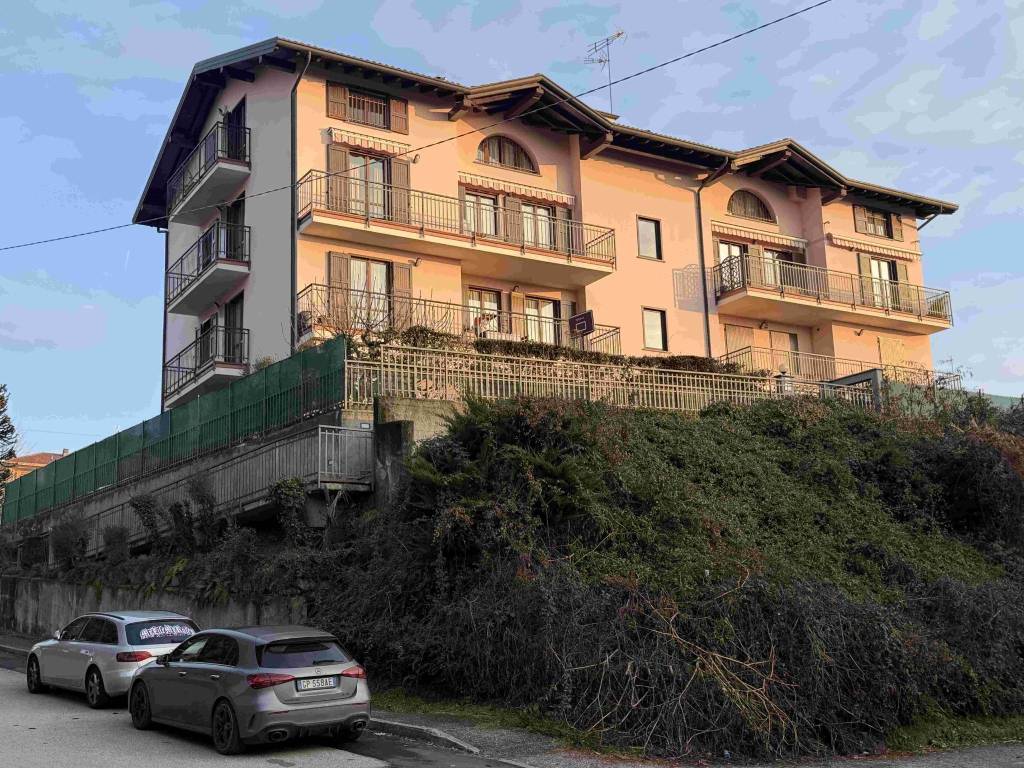 Appartamento a Sesto calende in Via Peter Paul Rubens - Foto 2