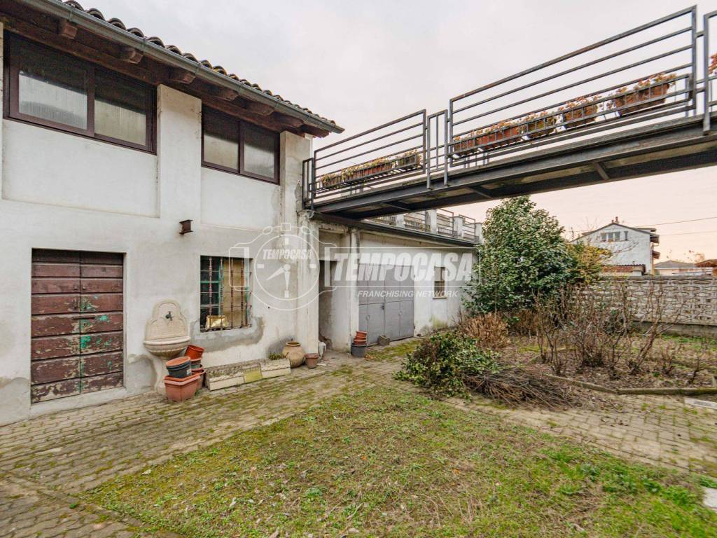 Casa indipendente a Parona in Via Antonio Gramsci 15/B - Foto 2