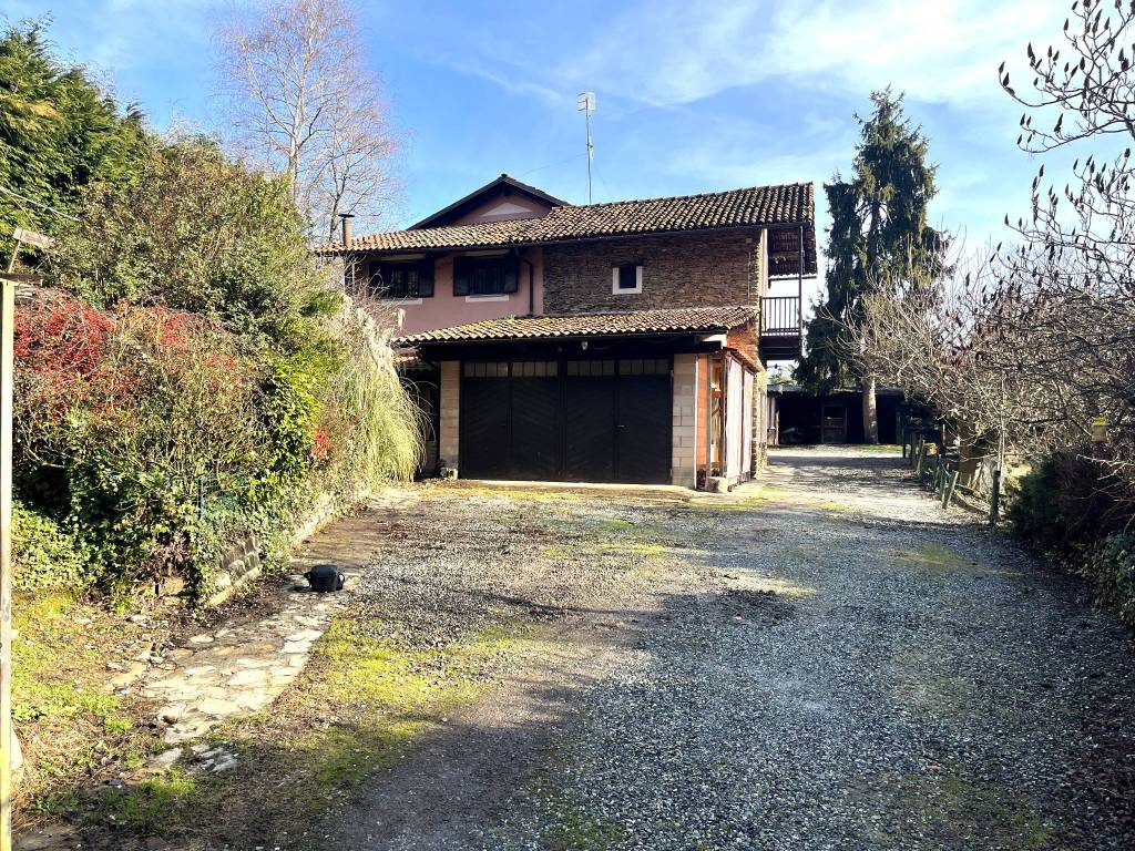 Rustico / casale a Verzuolo in Via Santa Cristina, 41 - Foto 2
