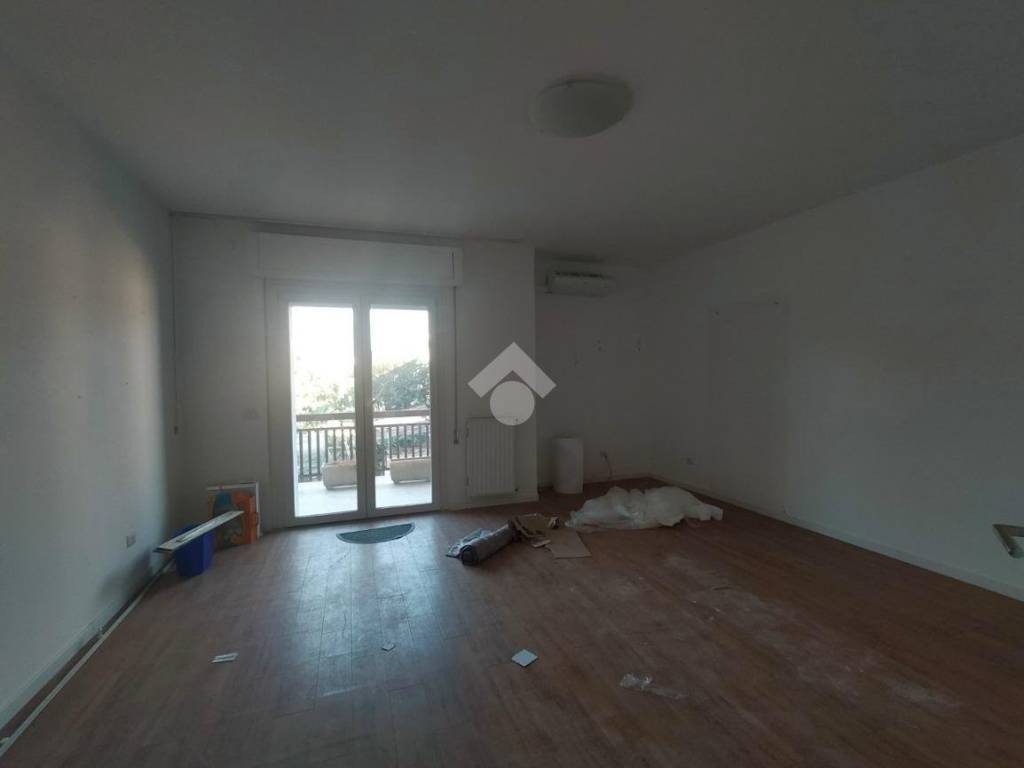 Appartamento a Foligno in Via Alessandro Volta - Foto 5