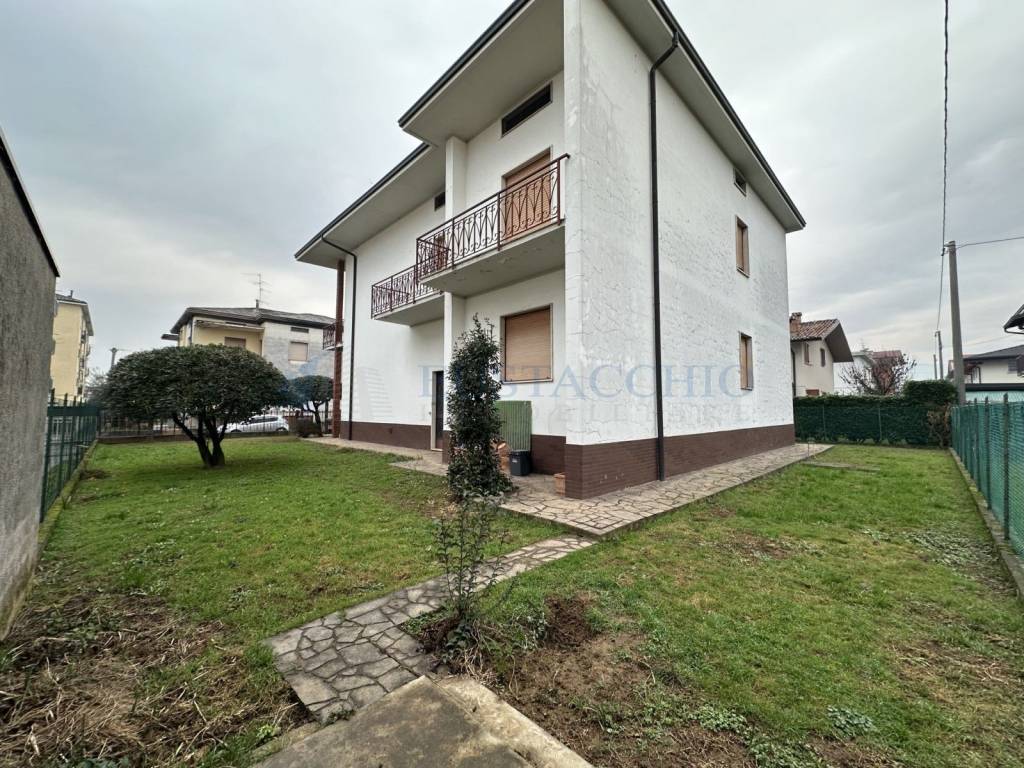 Villa a Treviolo in Via Aristide Pesenti - Foto 4