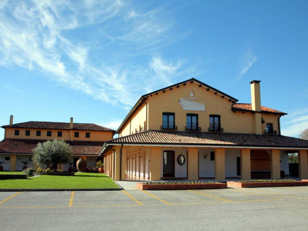 Palazzo / stabile a Caorle in Via Cadore, 175 - Foto 3