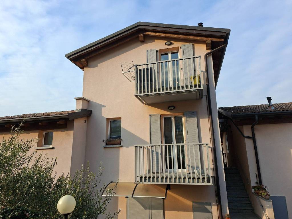 Appartamento a Colico in Via Perlino, 19 - Foto 2