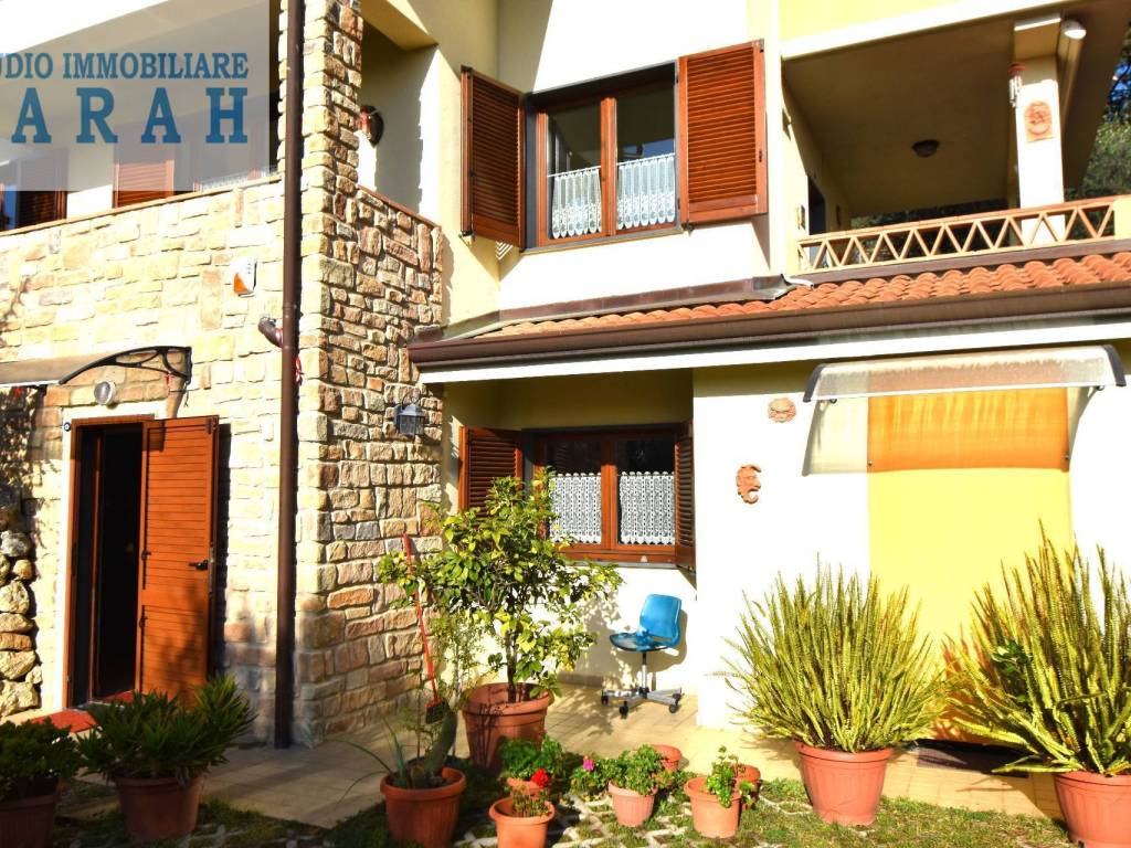 Casa indipendente a Massarosa in Via Di Chiavarino, 20 - Foto 5