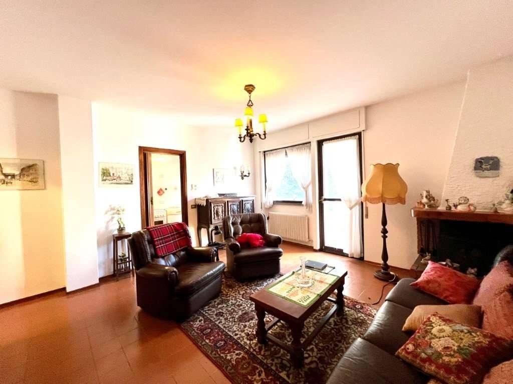 Appartamento a Introbio in VIALE DELLA VITTORIA, 16 - Foto 3