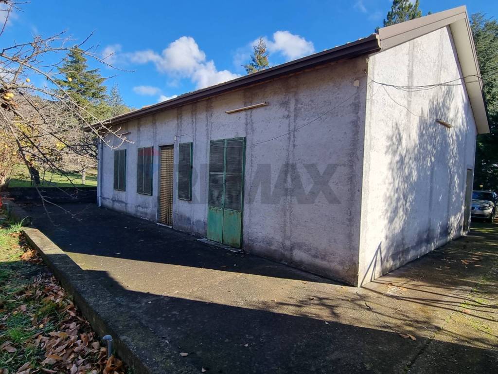 Villa a Adrano in via del frutteto - Foto 3