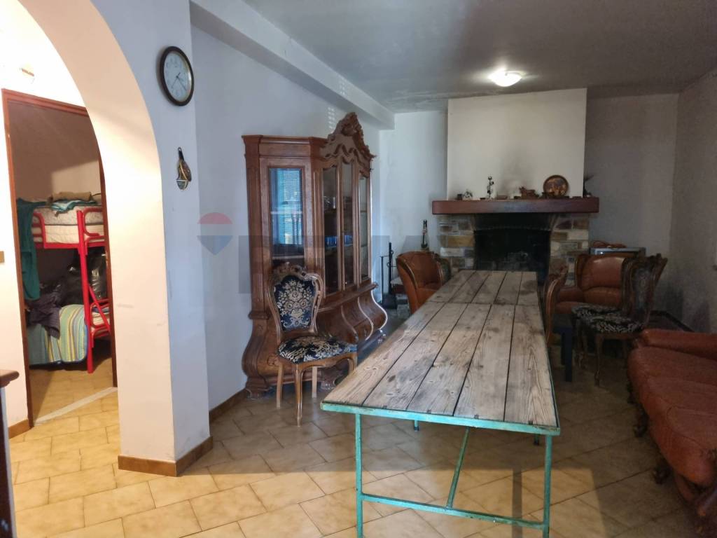 Villa a Adrano in via del frutteto - Foto 4