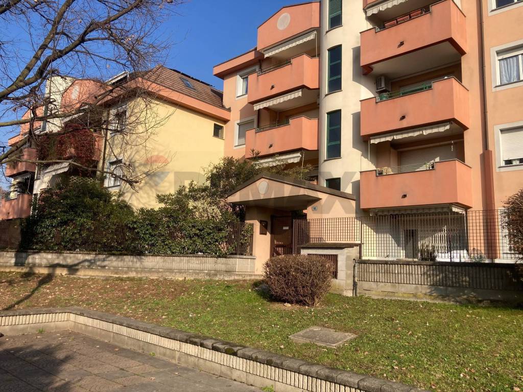 Appartamento a Arese in Via Vismara, 88 - Foto 2