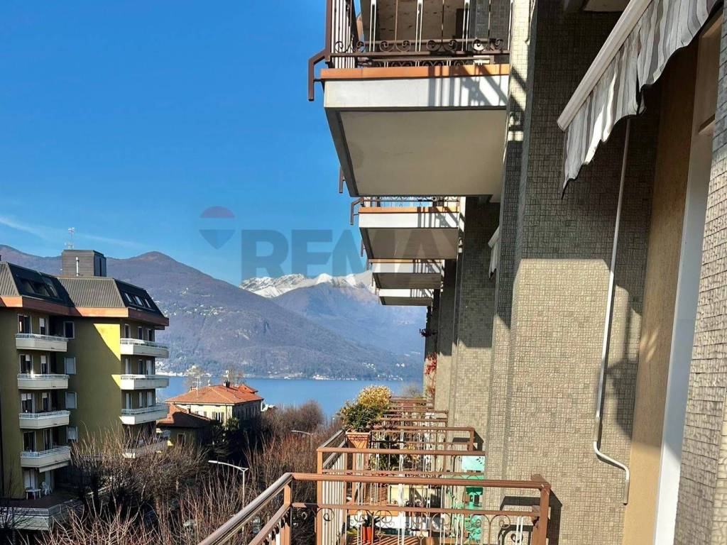 Appartamento a Luino in GUGLIELMO MARCONI, 24 - Foto 2