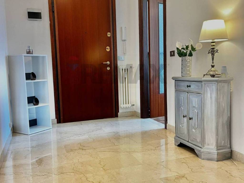 Appartamento a Luino in GUGLIELMO MARCONI, 24 - Foto 4