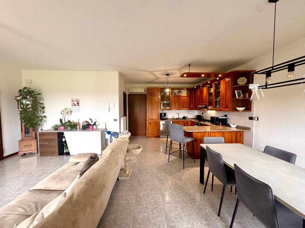 Appartamento a Montecchio maggiore in Via Monte Grappa - Foto 4